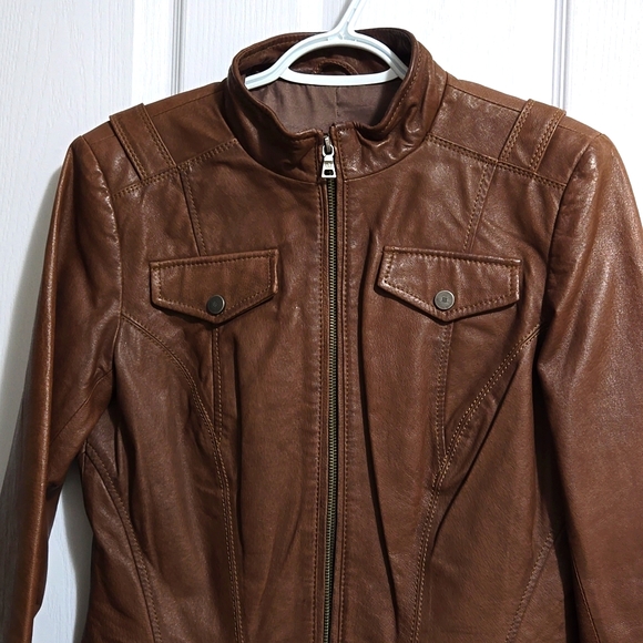 Danier womens leather jacket - Picture 2 of 12